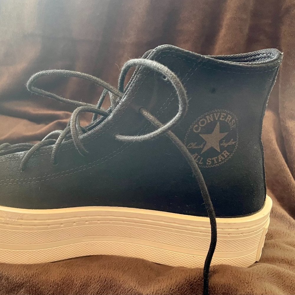 Converse Chuck Taylor All Star Modern Lift Mono Platform Hi sneakers in black - Picture 4 of 8